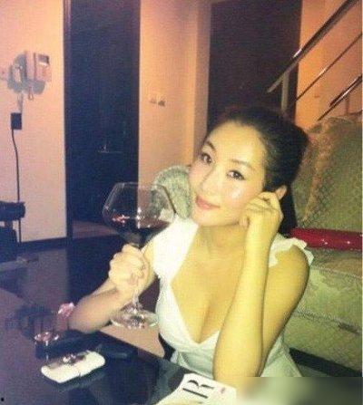 谢贤女友爆料视频大全,揭秘明星情感生活幕后真相 第2张 谢贤女友爆料视频大全,揭秘明星情感生活幕后真相 第2张
